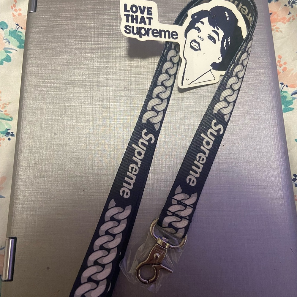 Supreme lanyard